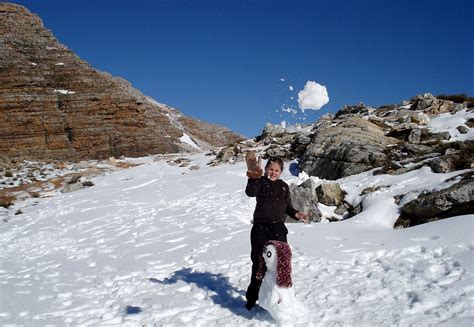 6 of the best places to see snow in South Africa .